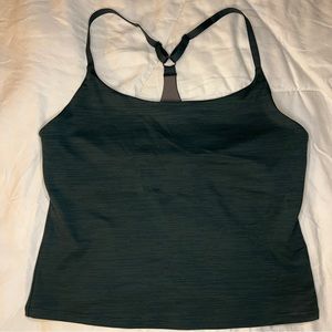 NWOT Outdoor Voices green TechSweat tank size M